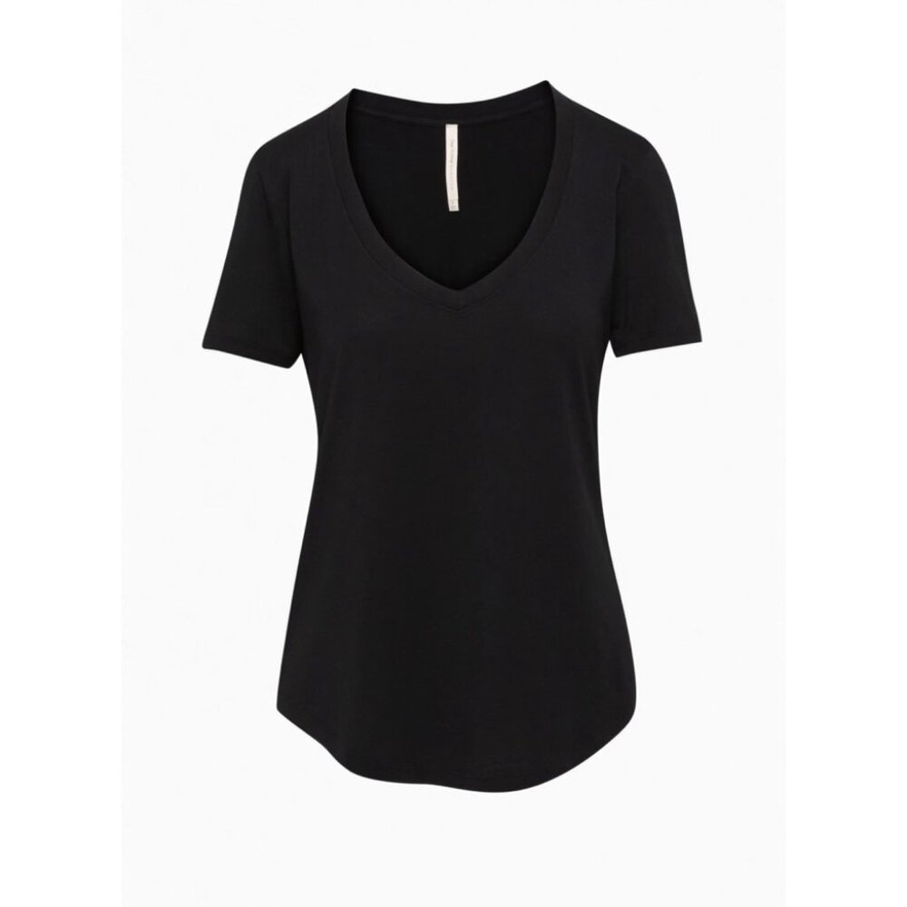 Aritzia The Group by Babaton Black Short Sleeve Tee